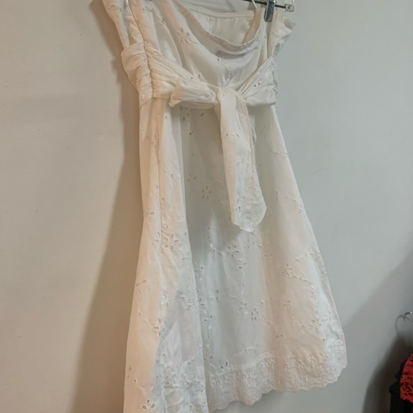 GUESS belted Sleeveless Eyelet Dress - Picture 7 of 11